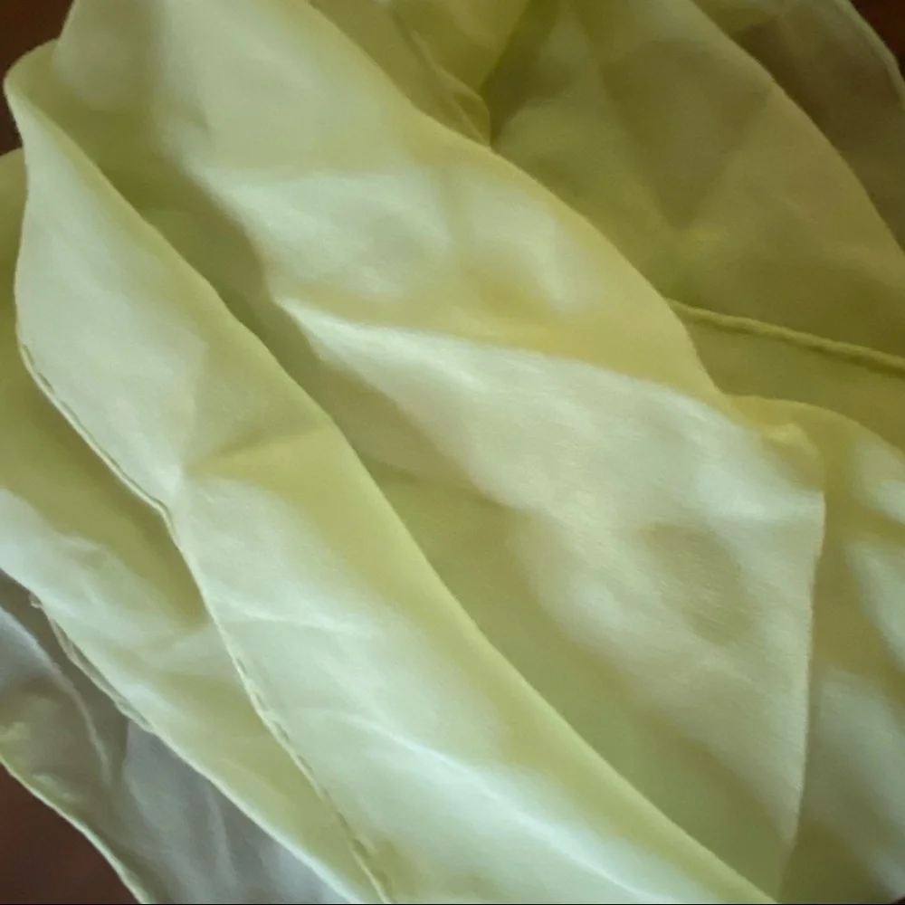Vera Neumann Vintage Green‎ Hand Rolled Silk Oblong Scarf